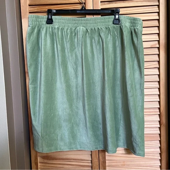 Lularoe Addie Corduroy Skirt NWT - Pistachio Green XL - Picture 2 of 6